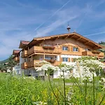 Hotel Der Wastlhof - Reiten, Wellness & Aktivurlaub In Den Bergen