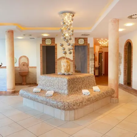 Der Wastlhof - Pools, Spa&eigene Reitschule Hotel