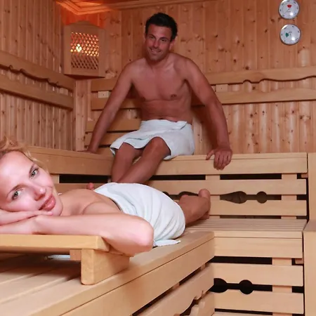 Отель Der Wastlhof - Pools, & Eigene Reitschule 4*