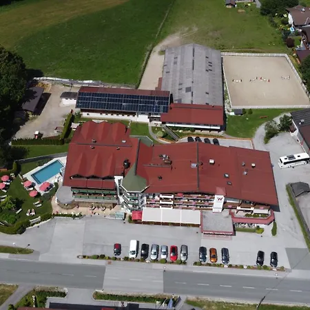 Der Wastlhof - Pools, Spa&eigene Reitschule Hotel