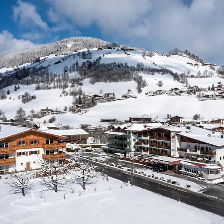 Hotel Der Wastlhof - Reiten, Wellness & Aktivurlaub In Den Bergen Niederau