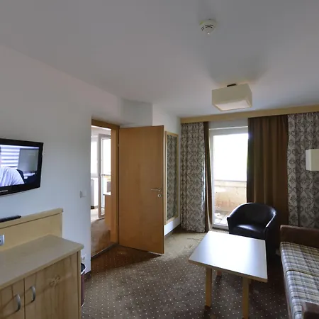 Der Wastlhof - Direkt An Der Skipiste Wellness & 4*