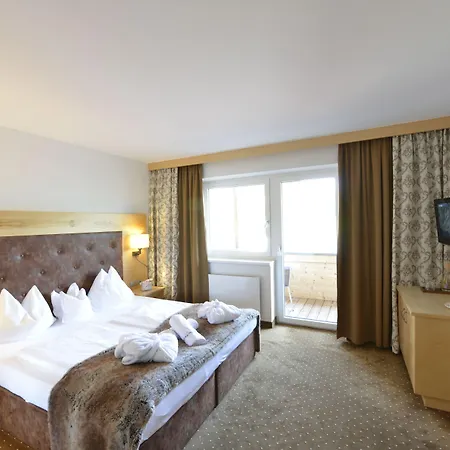 Der Wastlhof - Direkt An Der Skipiste Wellness & Szálloda 4*