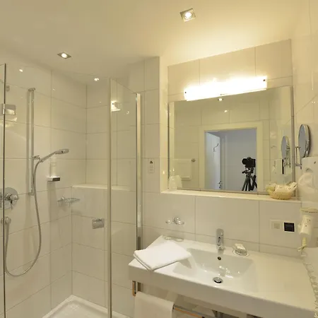 Der Wastlhof - Pools, Spa&eigene Reitschule Niederau