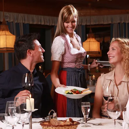 מלון Der Wastlhof - Direkt An Der Skipiste Wellness & 4*