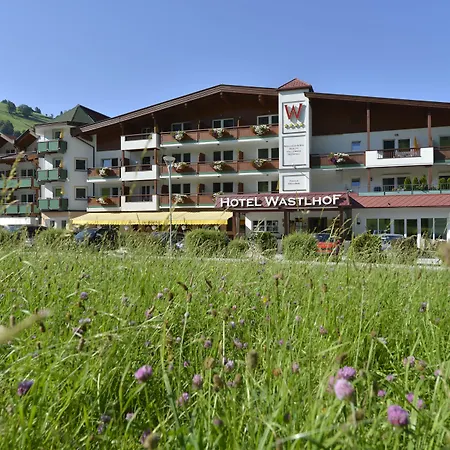 Der Wastlhof - Direkt An Der Skipiste Wellness & Szálloda Niederau