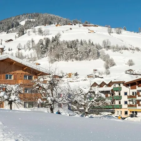 Der Wastlhof - Direkt An Der Skipiste Wellness & 4* Niederau